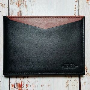 🎁NWOT Rever Wallet (Black/Brown)